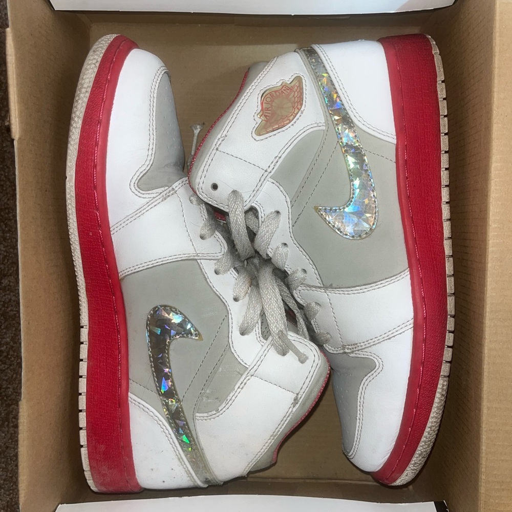 Air Jordan 1 Phat GS ‘Light Silver Scarlet’